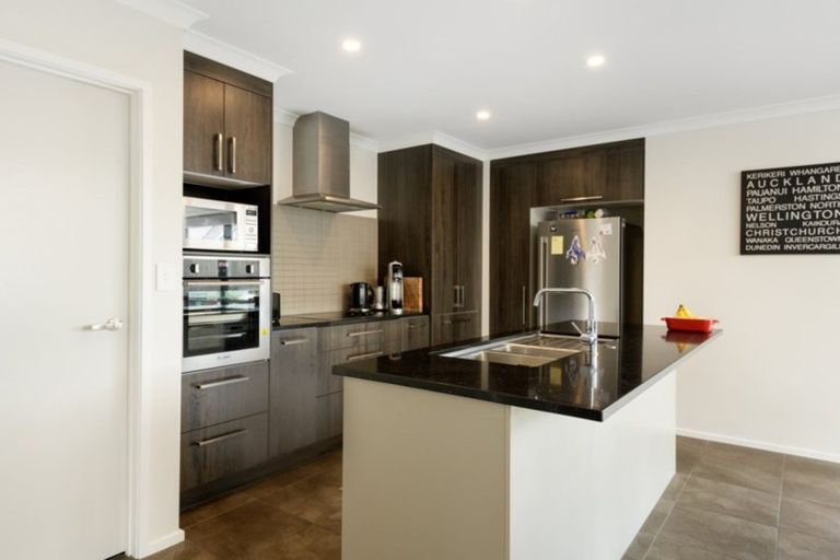 Photo of property in 4 Okataina Street, Pyes Pa, Tauranga, 3112