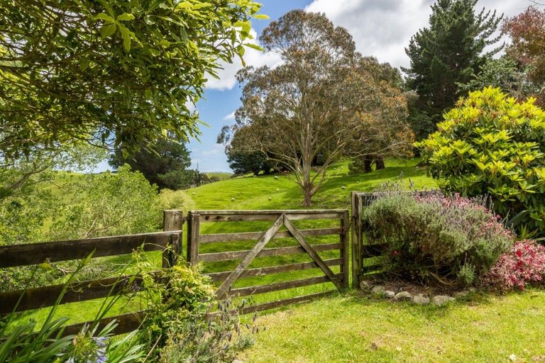 Photo of property in 1142 Moonshine Road, Judgeford, Porirua, 5381