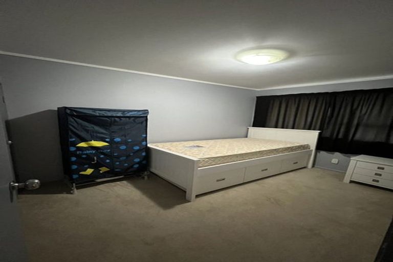 Photo of property in 1 Marvon Downs Avenue, Pakuranga Heights, Auckland, 2010