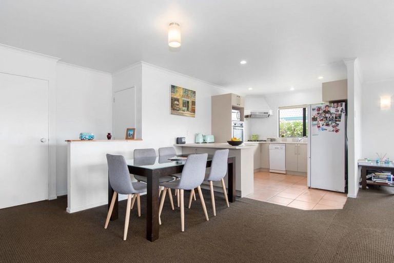 Photo of property in 110 Evans Road, Papamoa Beach, Papamoa, 3118