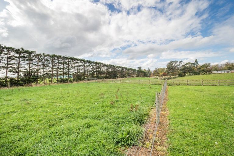 Photo of property in 6 Akers Road, Linton, Palmerston North, 4472