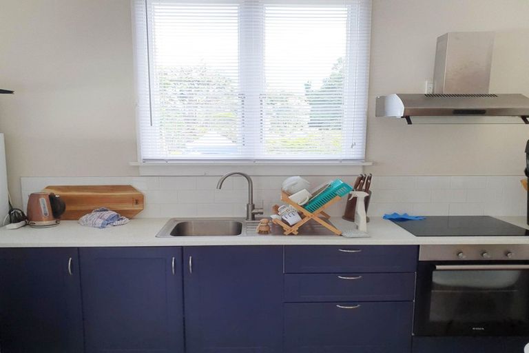 Photo of property in 2/68 Shakespeare Road, Bluff Hill, Napier, 4110