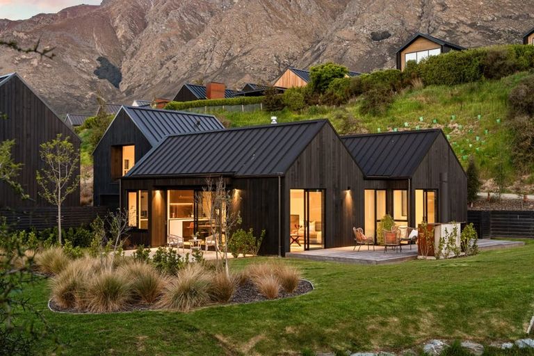 Photo of property in 7 Mckenzies Shute, Jacks Point, Queenstown, 9371