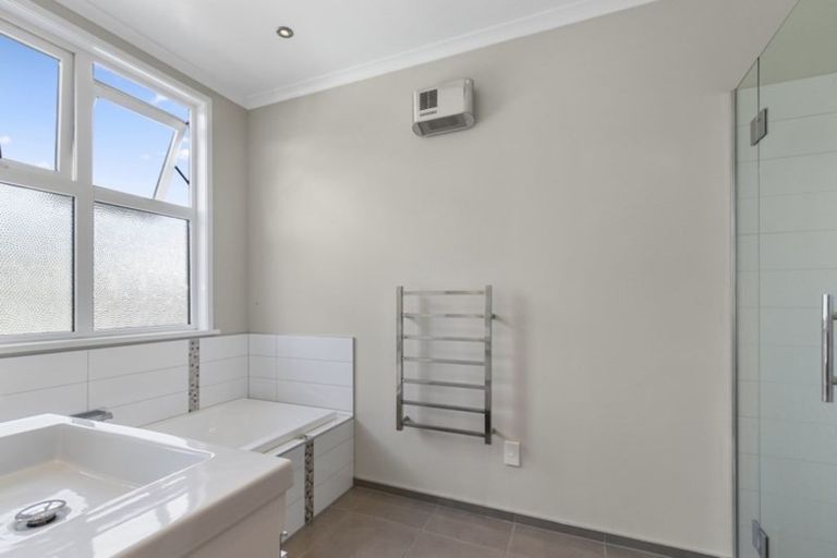 Photo of property in 140 Waterloo Road, Hutt Central, Lower Hutt, 5010