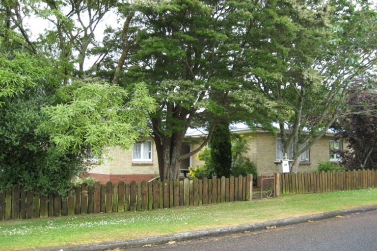 Photo of property in 33 Kennelly Crescent, Pukekohe, 2120