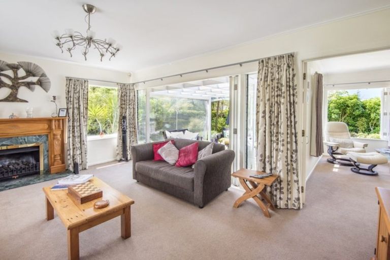 Photo of property in 14 Maleme Avenue, Belmont, Auckland, 0622