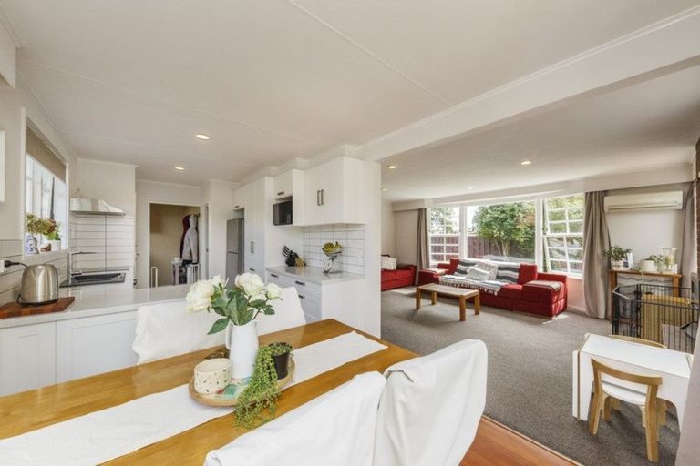 Photo of property in 10 Rhodes Drive, Kelvin Grove, Palmerston North, 4414