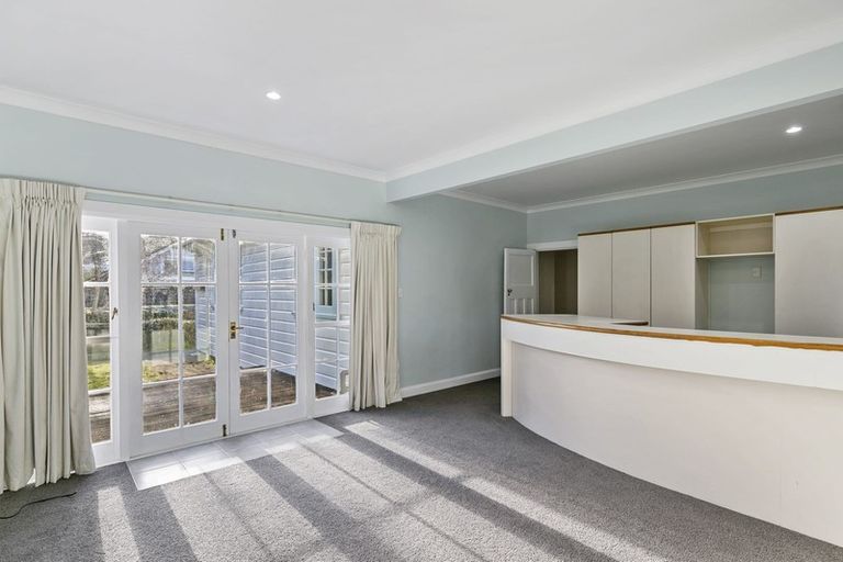 Photo of property in 14 Delhi Crescent, Khandallah, Wellington, 6035