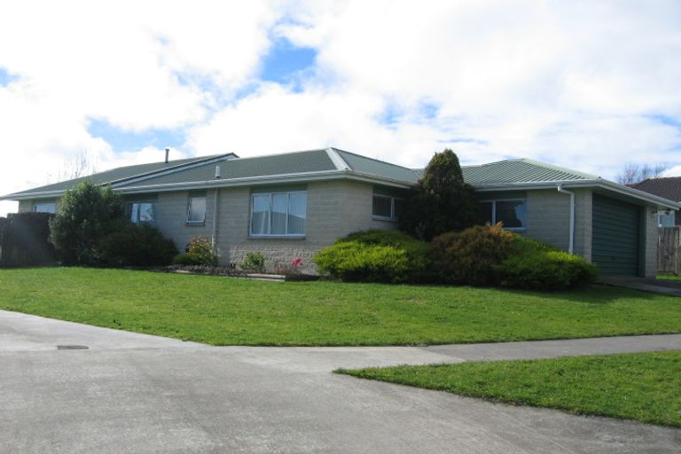 Photo of property in 65 Pacific Drive, Fitzherbert, Palmerston North, 4410
