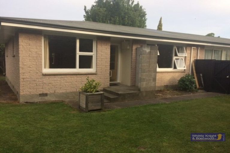 Photo of property in 112a Totara Street, Riccarton, Christchurch, 8041