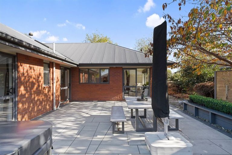 Photo of property in 16 Riverwood Boulevard, Redwood, Christchurch, 8051