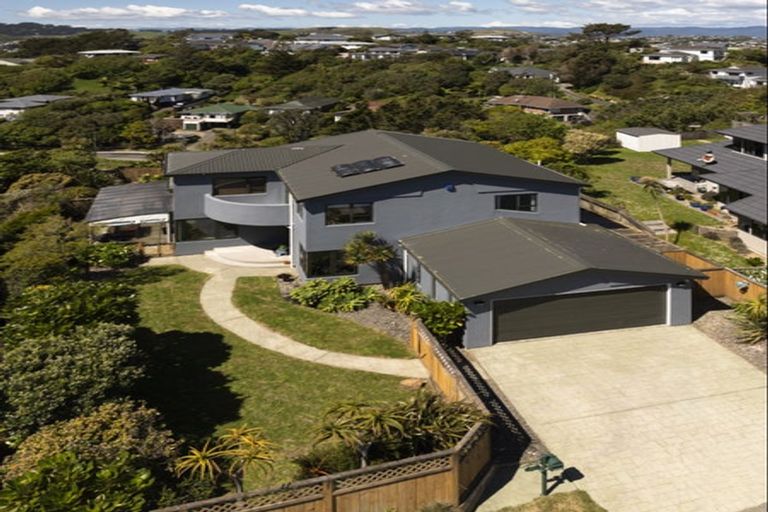 Photo of property in 20 Nether Green Crescent, Johnsonville, Wellington, 6037