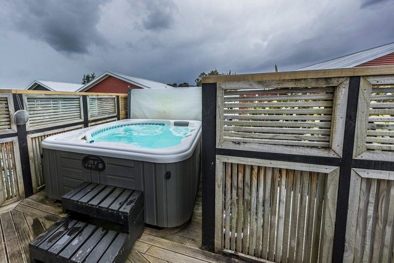 Photo of property in 6 Snowmass Drive, Ohakune, 4625