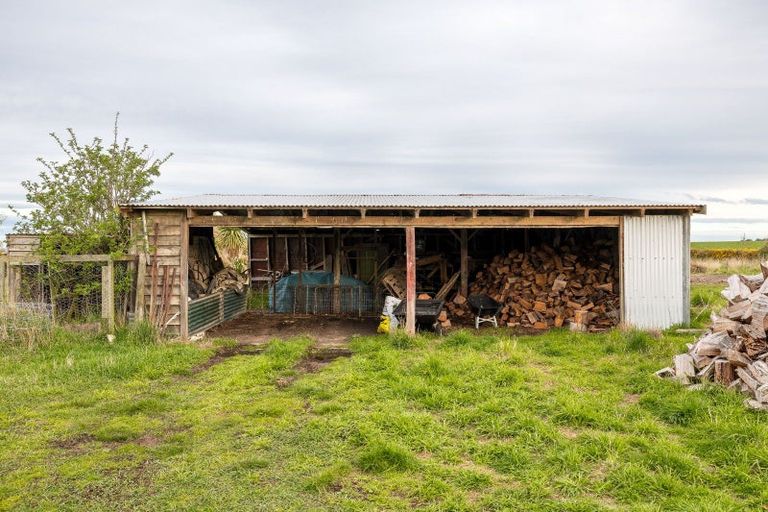 Photo of property in 229 Waihao Back Road, Waimate, 7979