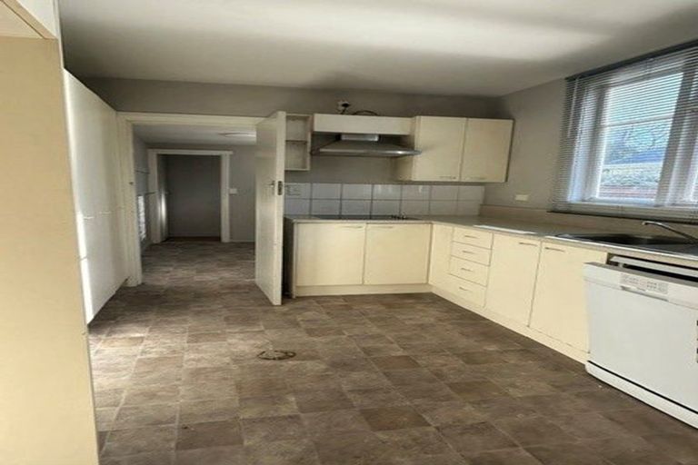 Photo of property in 2 Highgate Avenue, Merivale, Christchurch, 8014