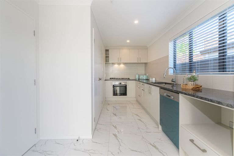 Photo of property in 166b Ennis Avenue, Pakuranga Heights, Auckland, 2010