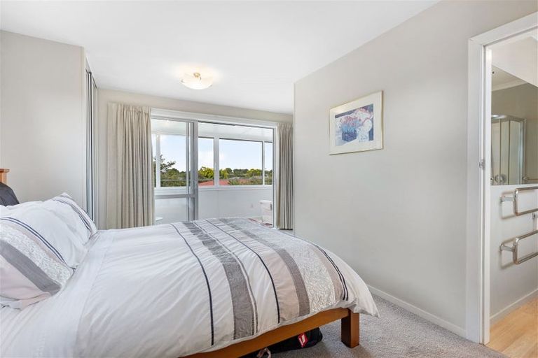 Photo of property in 5 Chedworth Avenue, Bishopdale, Christchurch, 8053