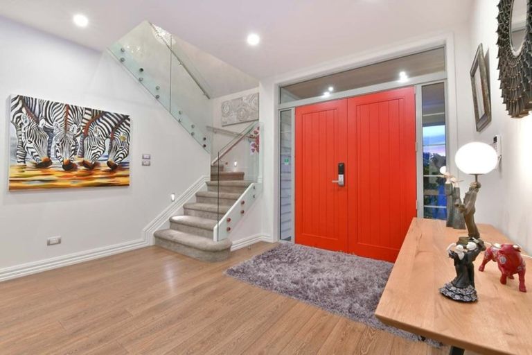 Photo of property in 110 Vipond Road, Stanmore Bay, Whangaparaoa, 0932