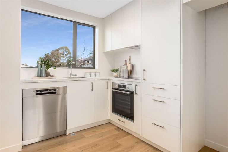 Photo of property in 21 John Street, Stokes Valley, Lower Hutt, 5019