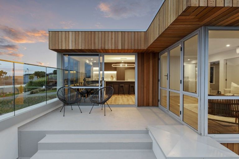 Photo of property in 283 Cannon Hill Crescent, Mount Pleasant, Christchurch, 8081