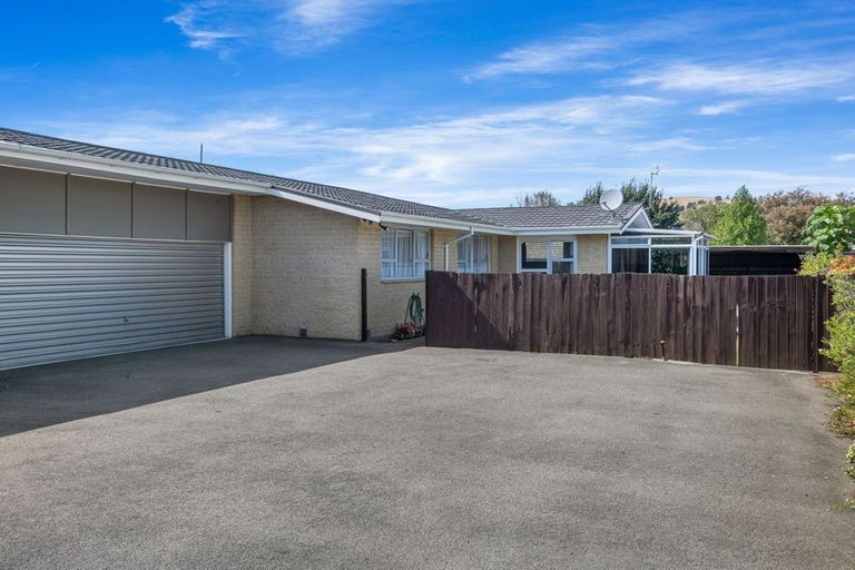 Photo of property in 2/92a Saint Martins Road, Saint Martins, Christchurch, 8022