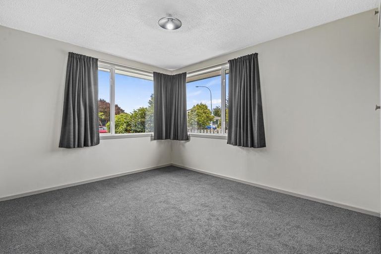 Photo of property in 4 Walker Place, Rangiora, 7400