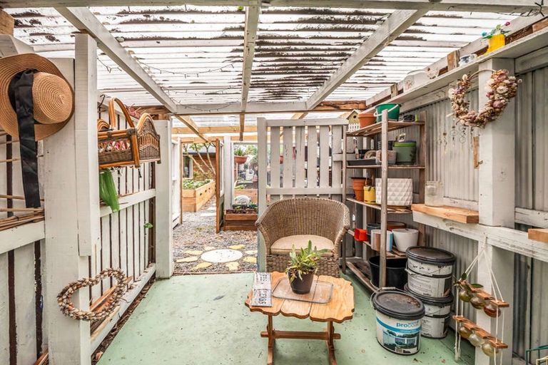 Photo of property in 43 Gladstone Road, Woodend, 7610