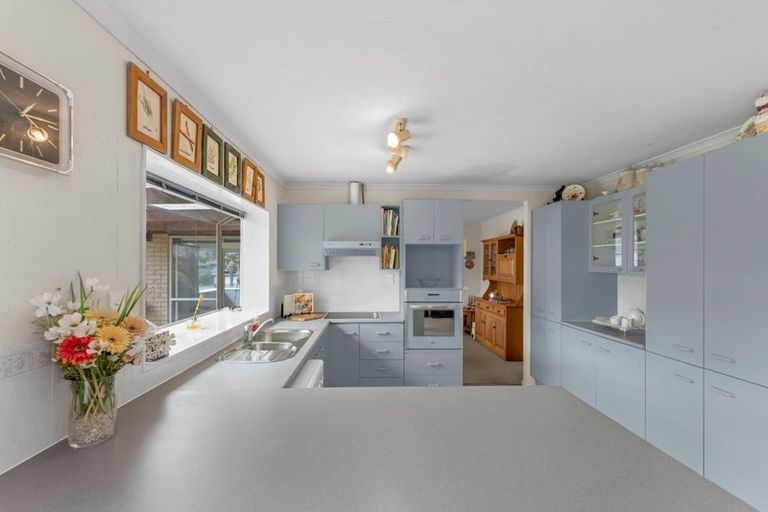 Photo of property in 8 Vanderbilt Parade, Albany, Auckland, 0632