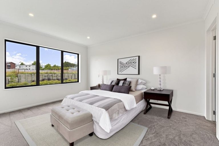 Photo of property in 32 Tamiro Road, Whenuapai, Auckland, 0618