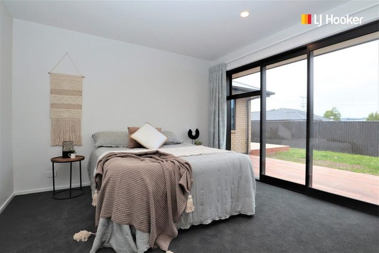 Photo of property in 5 North Foreland Street, Waihola, Milton, 9073