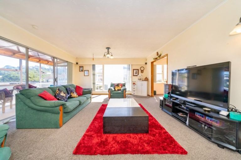 Photo of property in 7 Witham Street, Island Bay, Wellington, 6023