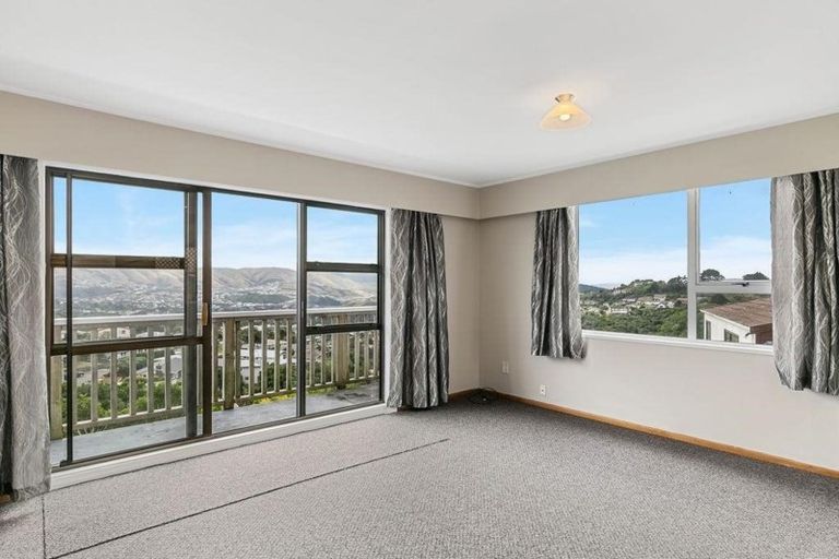 Photo of property in 28 Jane Grove, Paparangi, Wellington, 6037