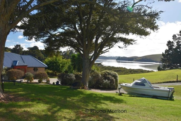 Photo of property in 35 Bonham Street, Pahi, Paparoa, 0571