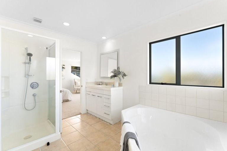 Photo of property in 29 Caversham Drive, Torbay, Auckland, 0630