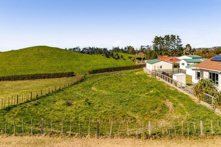 Photo of property in 54 Lepper Road, Inglewood, 4386