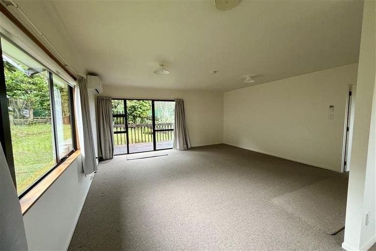 Photo of property in 2/21 Witheford Drive, Bayview, Auckland, 0629