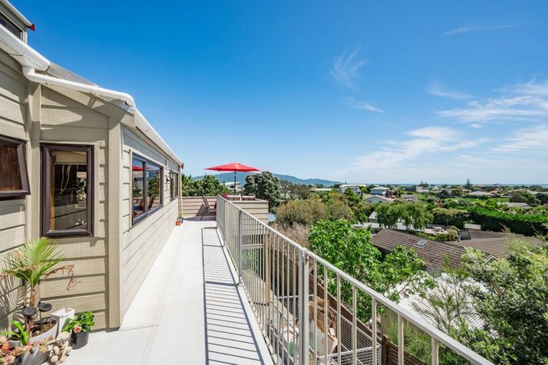 Photo of property in 40 Hicks Crescent, Waikanae Beach, Waikanae, 5036