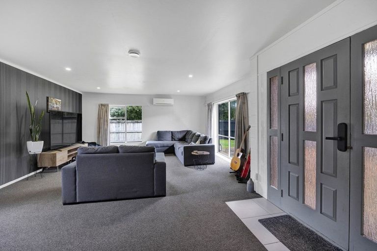 Photo of property in 4 Douglas Street, Hawera, 4610