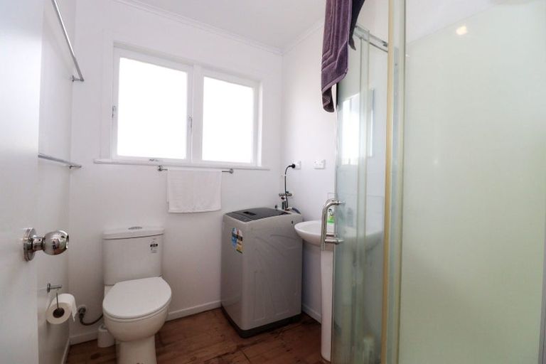 Photo of property in 6 Swan Crescent, Pakuranga, Auckland, 2010