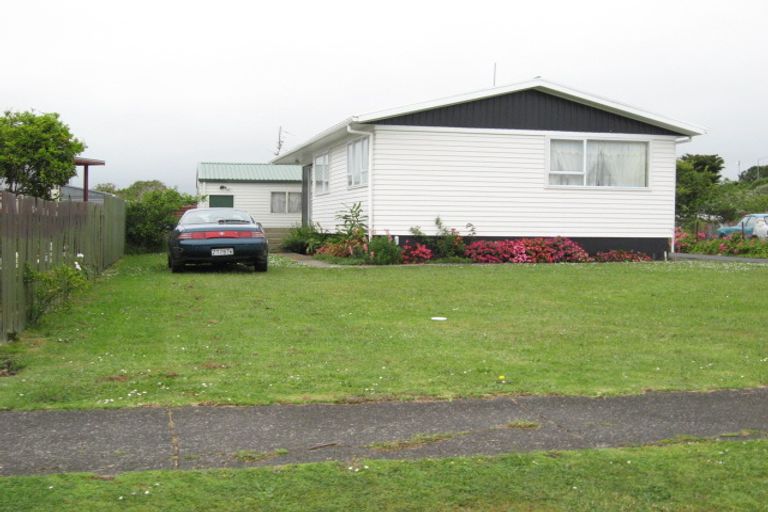 Photo of property in 22 Watchfield Close, Mangere, Auckland, 2022