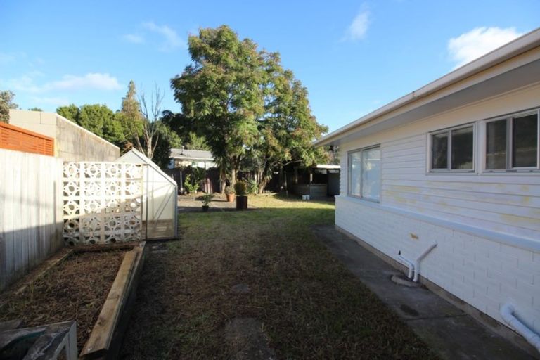 Photo of property in 12 Pinedale Place, Henderson, Auckland, 0610
