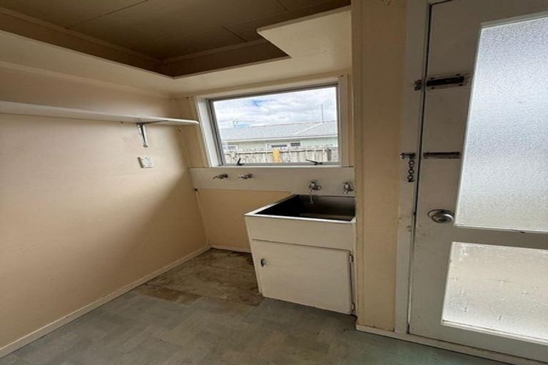 Photo of property in 2/100 Cargill Street, Papakura, 2110
