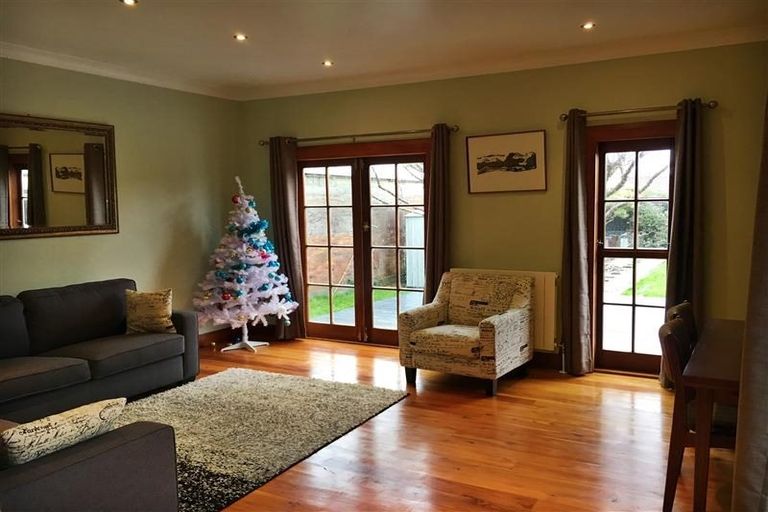 Photo of property in 44 Birdwood Road, Waterloo, Lower Hutt, 5011