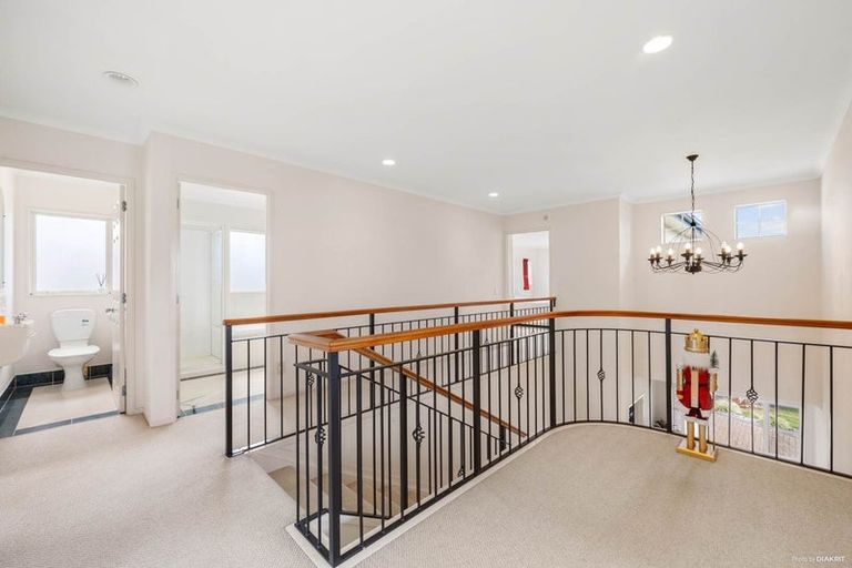 Photo of property in 22 Heyington Way, East Tamaki Heights, Auckland, 2016