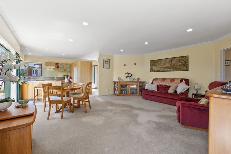 Photo of property in 29f Baring Terrace, Strandon, New Plymouth, 4312