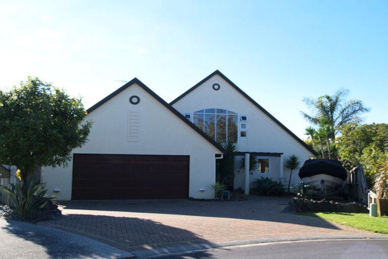 Photo of property in 9 Braystones Place, Northpark, Auckland, 2013