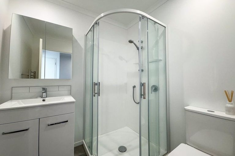 Photo of property in 11 Ngae Place, Mangere East, Auckland, 2024