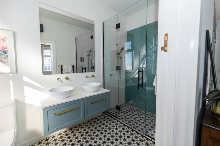 Photo of property in 103 Hackthorne Road, Cashmere, Christchurch, 8022