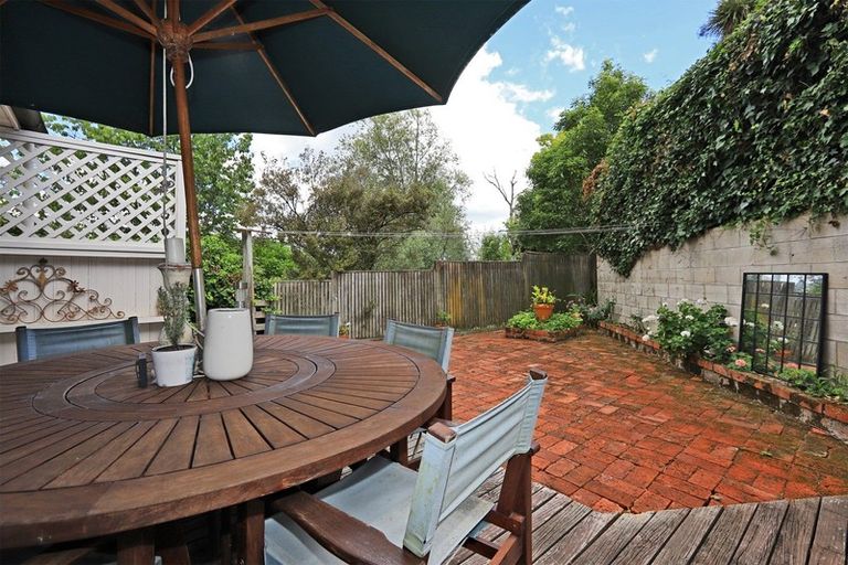 Photo of property in 4 Muritai Crescent, Havelock North, 4130
