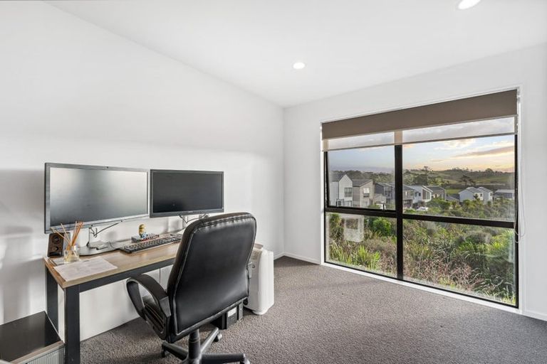 Photo of property in 120 Waekahu Road, Westgate, Auckland, 0814